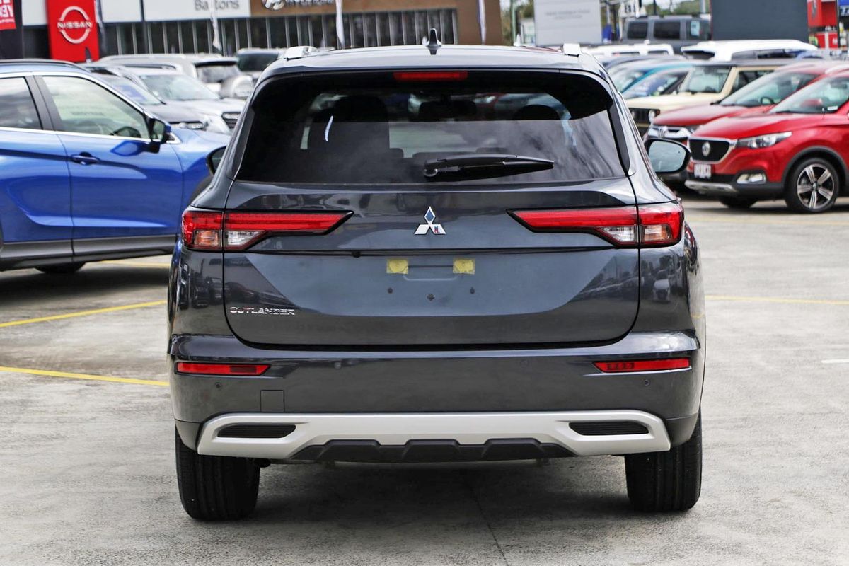 2024 Mitsubishi Outlander LS ZM