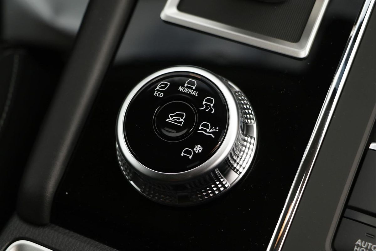 2024 Mitsubishi Outlander LS ZM