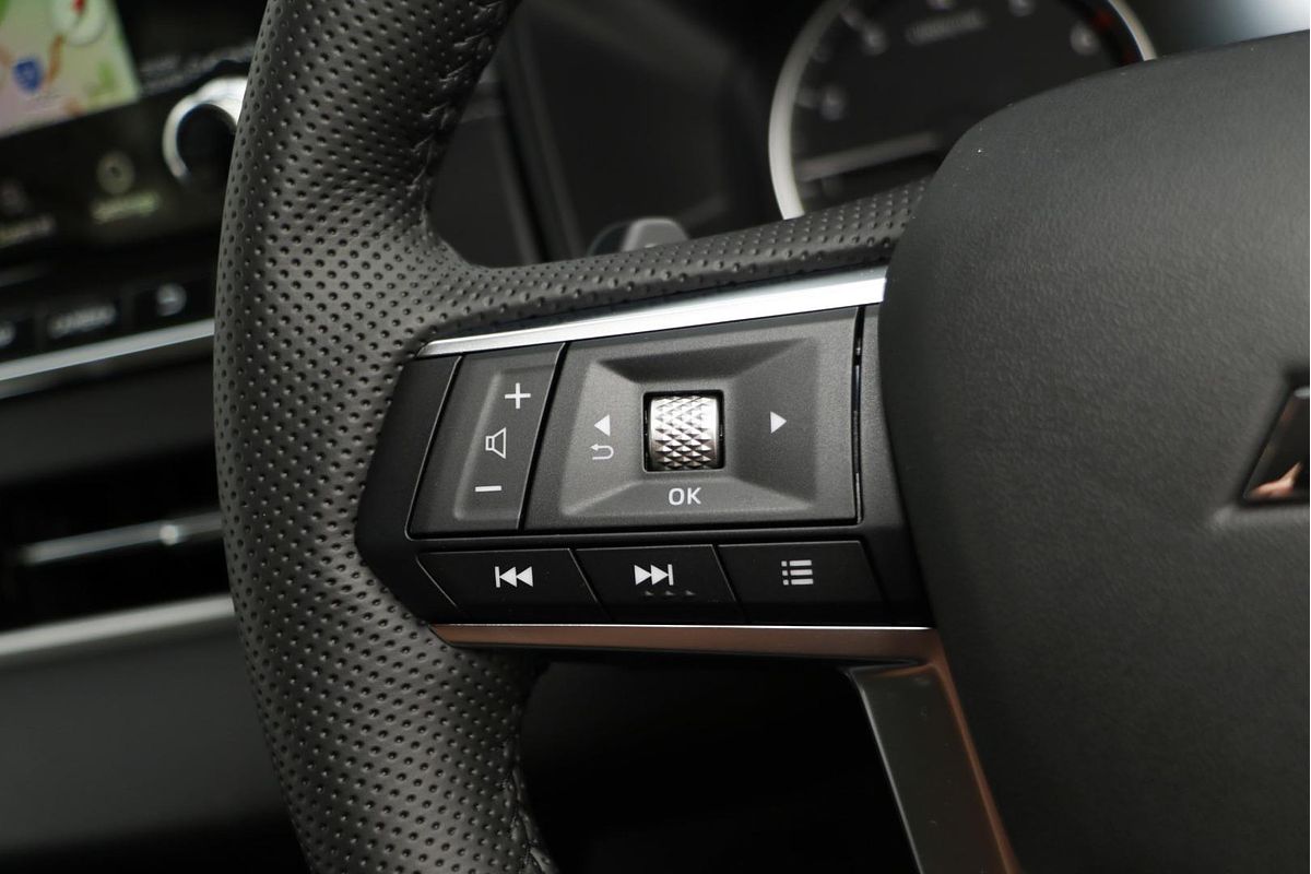 2024 Mitsubishi Outlander LS ZM