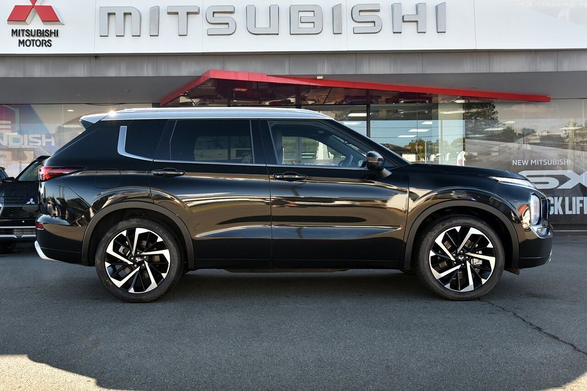 2024 Mitsubishi Outlander Exceed Tourer ZM