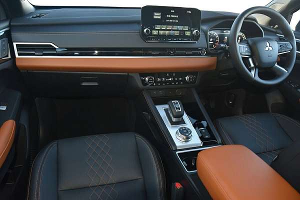 2024 Mitsubishi Outlander Exceed Tourer ZM