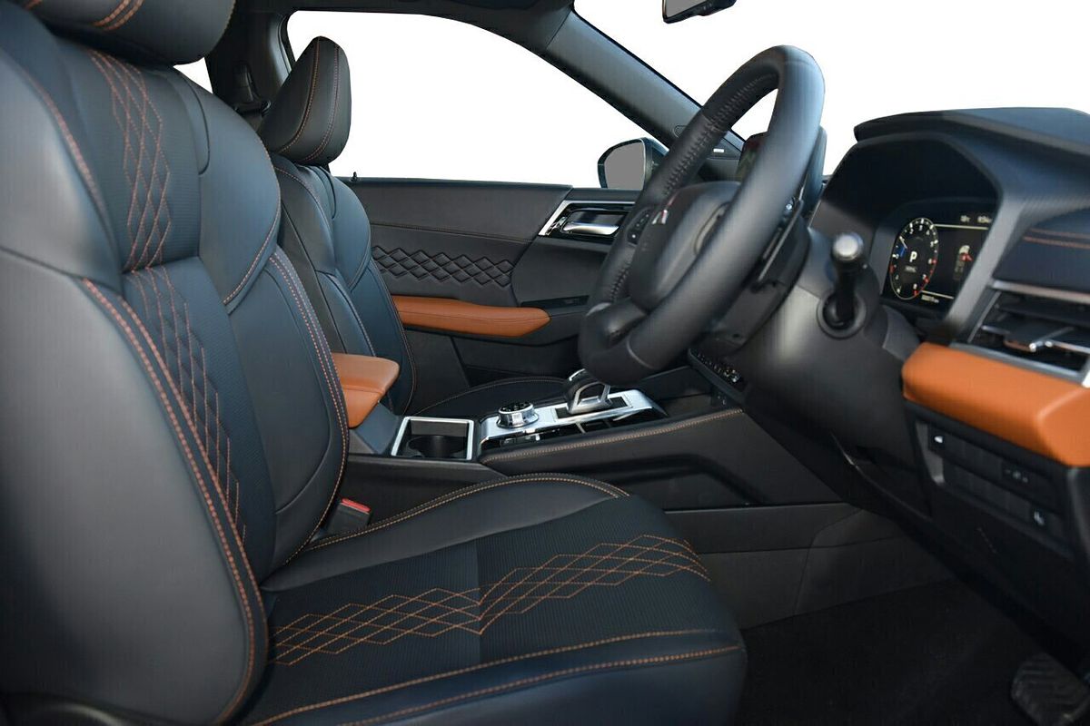 2024 Mitsubishi Outlander Exceed Tourer ZM