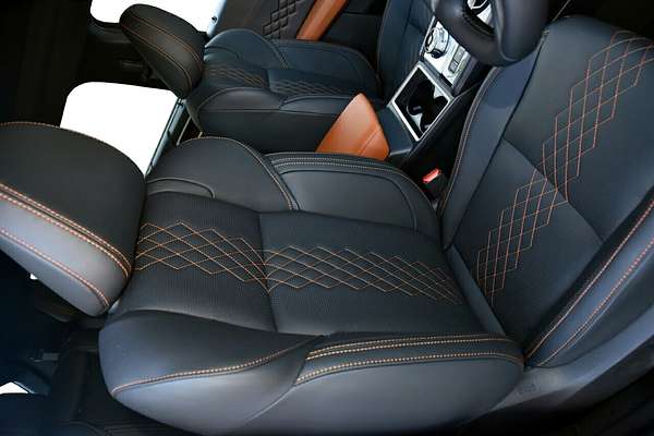 2024 Mitsubishi Outlander Exceed Tourer ZM
