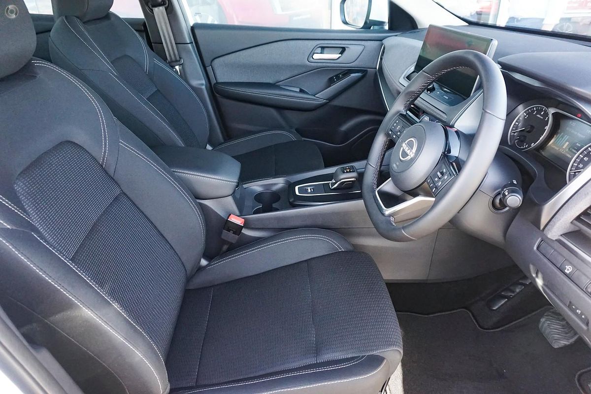 2025 Nissan QASHQAI ST J12