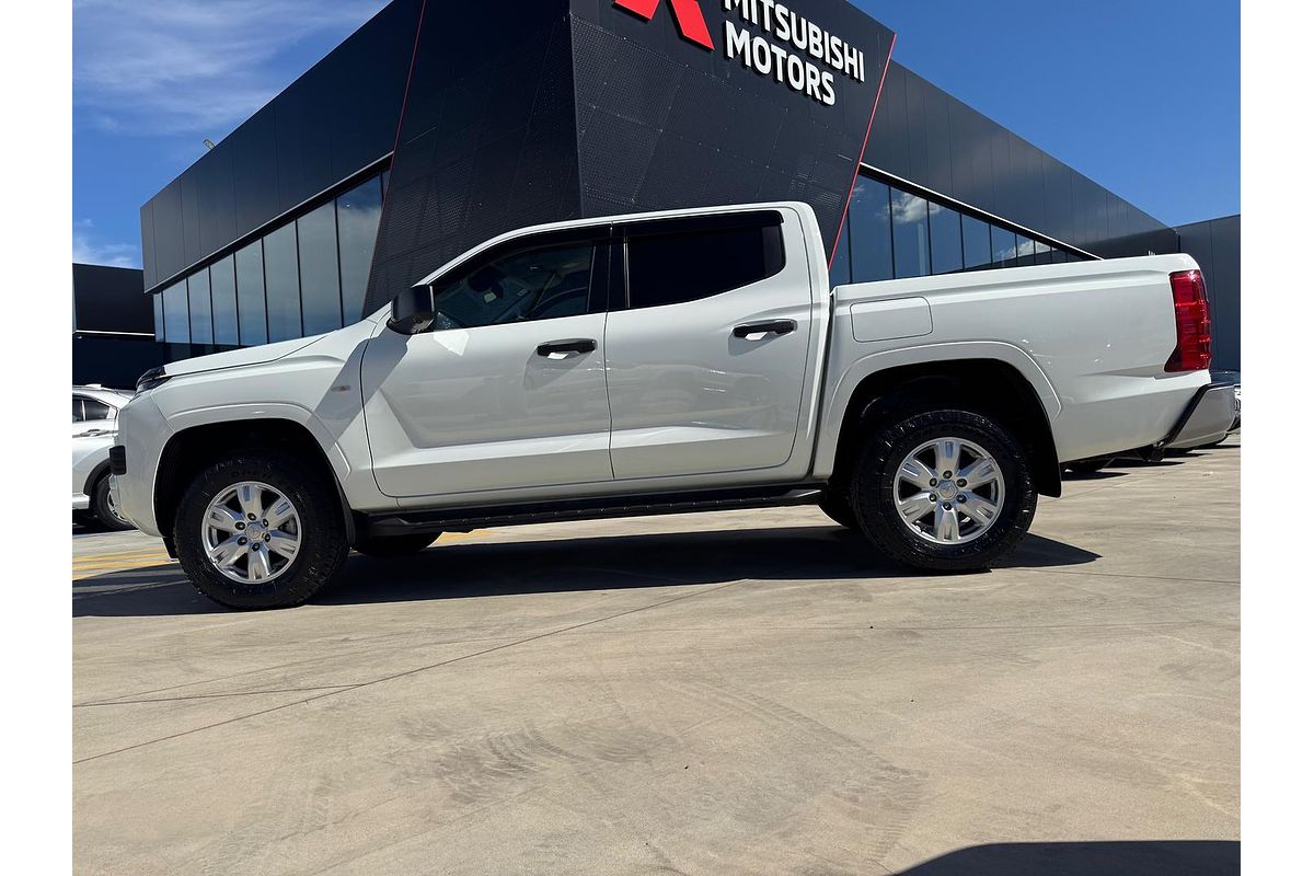 2024 Mitsubishi Triton GLX+ MV 4X4