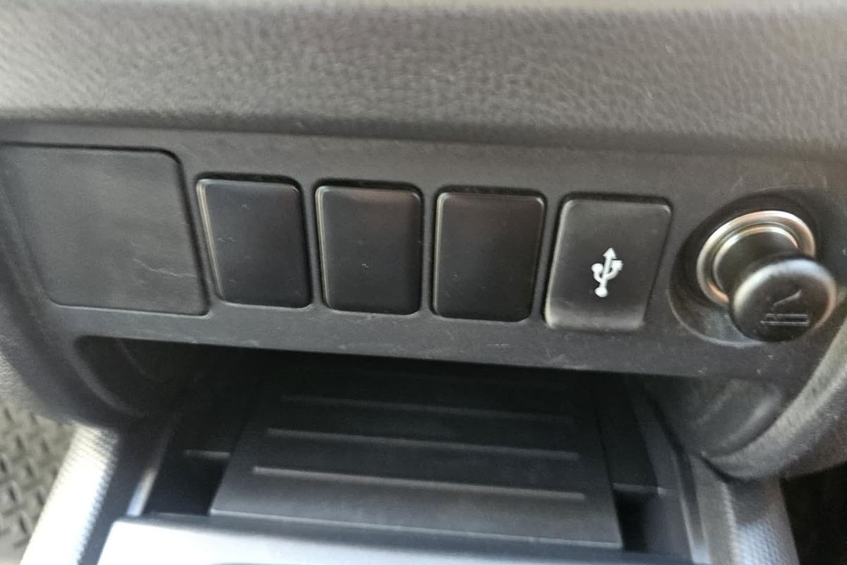 2015 Mitsubishi Triton GLX MQ 4X4
