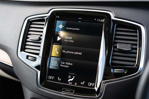 2022 Volvo XC90 B5 Momentum