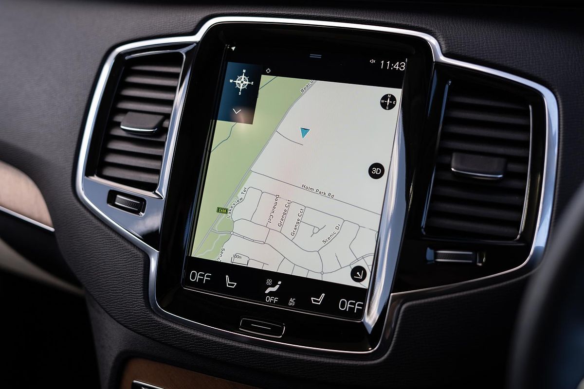 2022 Volvo XC90 B5 Momentum