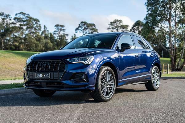 2024 Audi Q3 35 TFSI Dynamic Black F3