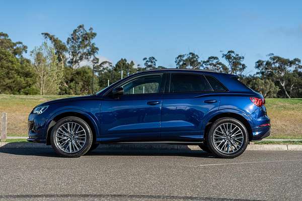 2024 Audi Q3 35 TFSI Dynamic Black F3
