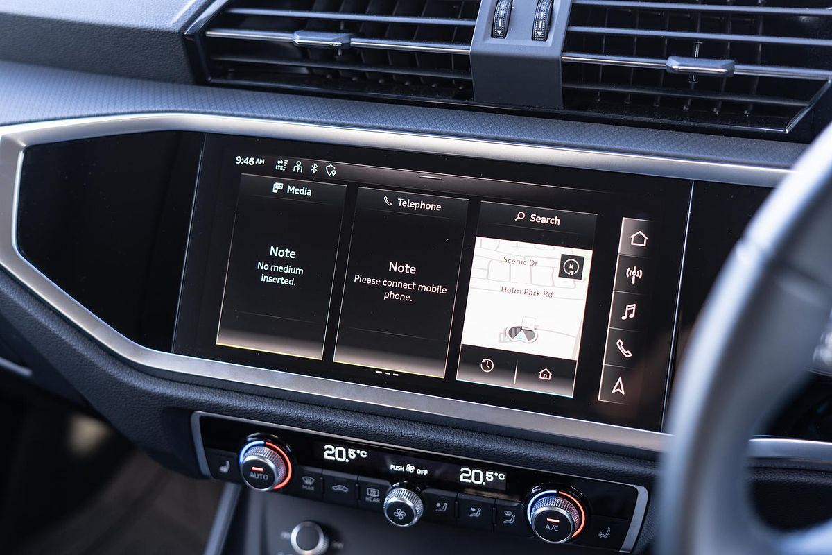 2024 Audi Q3 35 TFSI Dynamic Black F3