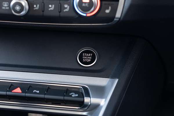 2024 Audi Q3 35 TFSI Dynamic Black F3