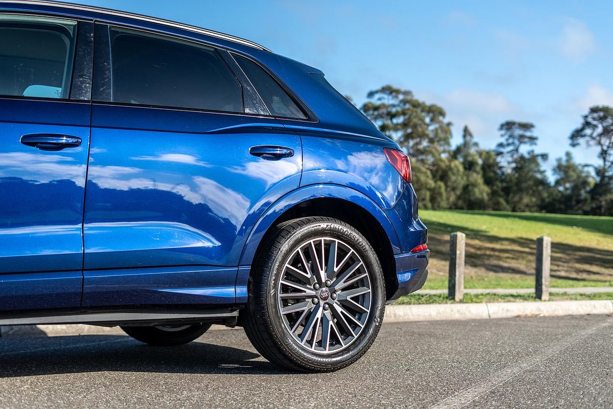 2024 Audi Q3 35 TFSI Dynamic Black F3