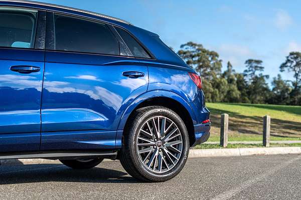 2024 Audi Q3 35 TFSI Dynamic Black F3