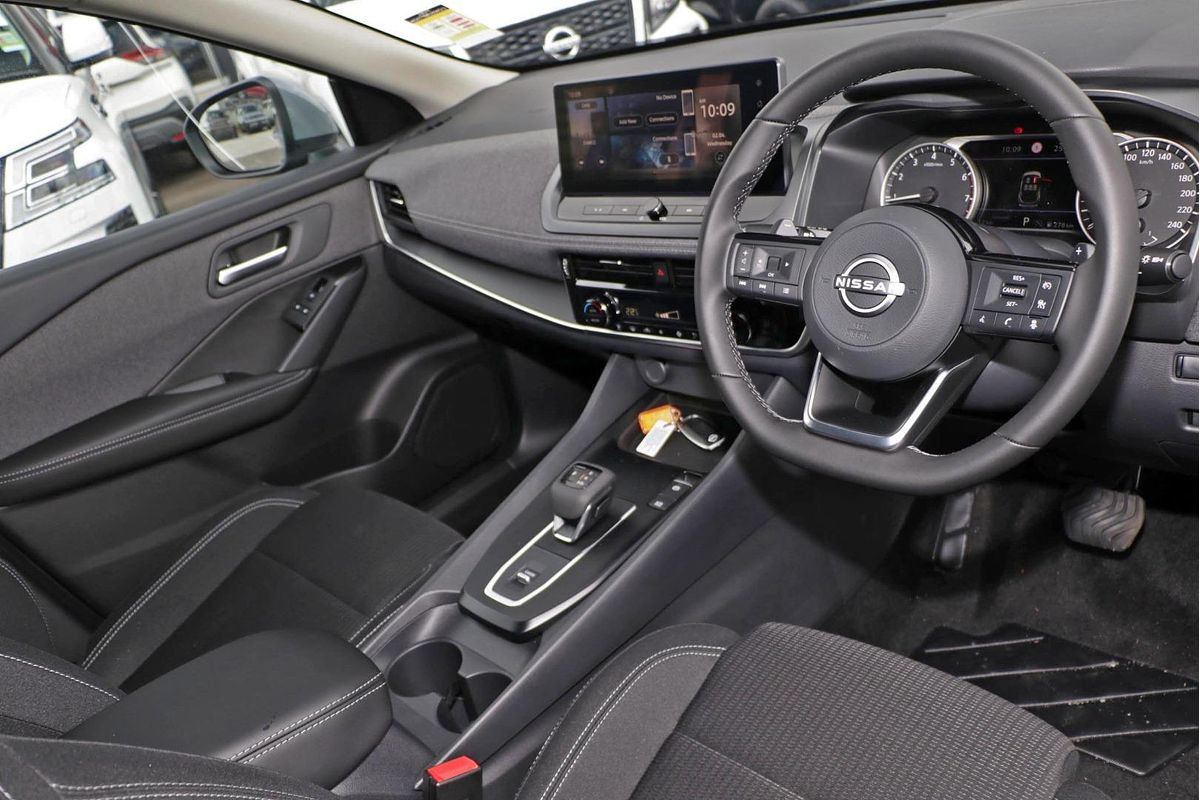2024 Nissan QASHQAI ST J12