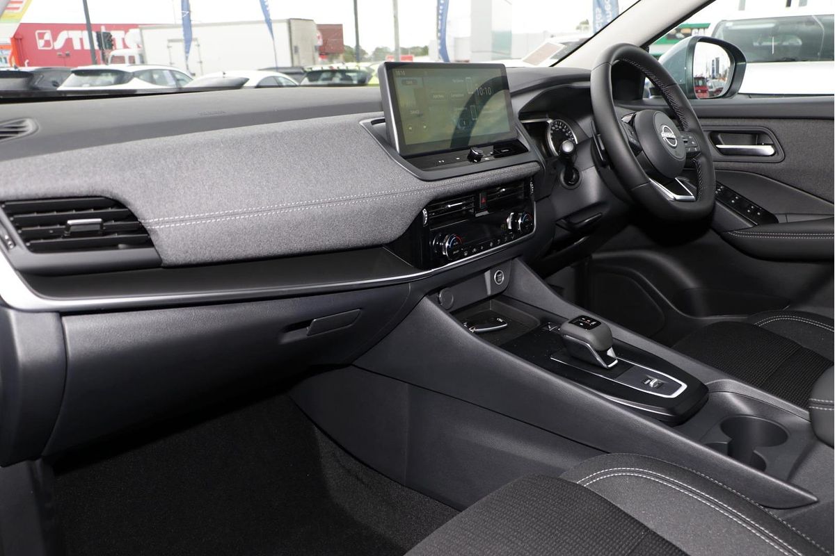 2024 Nissan QASHQAI ST J12