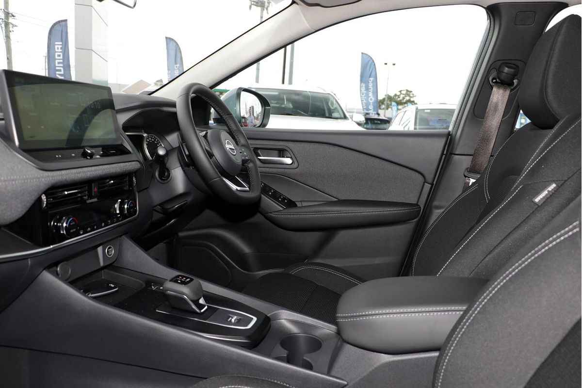 2024 Nissan QASHQAI ST J12
