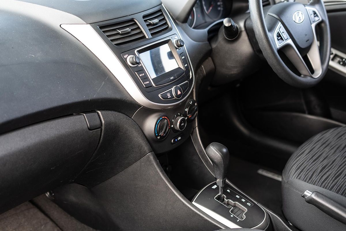 2016 Hyundai Accent Active RB4