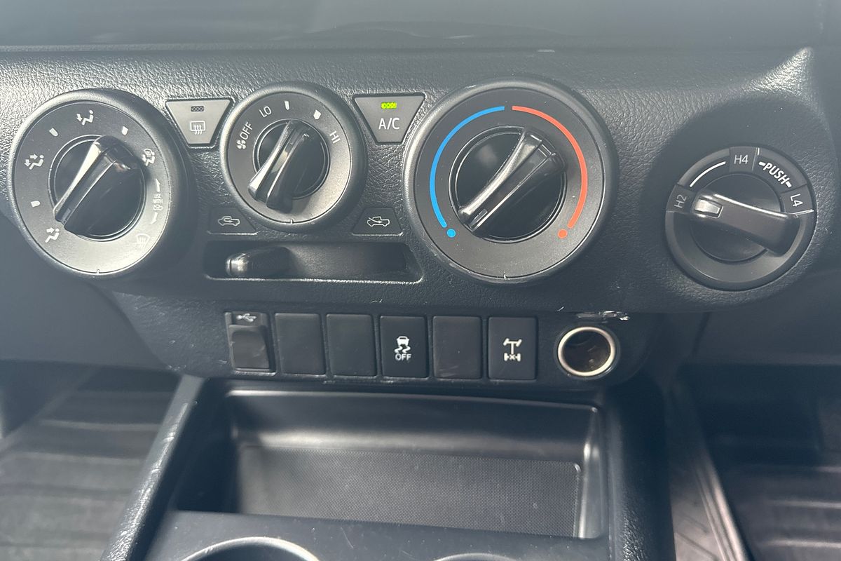 2019 Toyota Hilux SR GUN126R 4X4