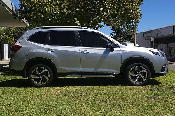 2024 Subaru Forester 2.5i-S S5