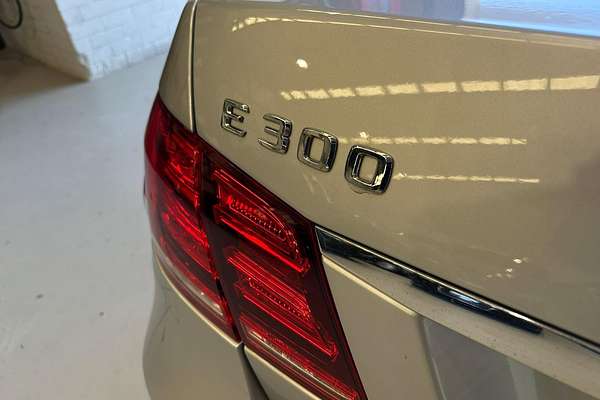 2013 Mercedes-Benz E-Class E300 BlueTEC Hybrid W212