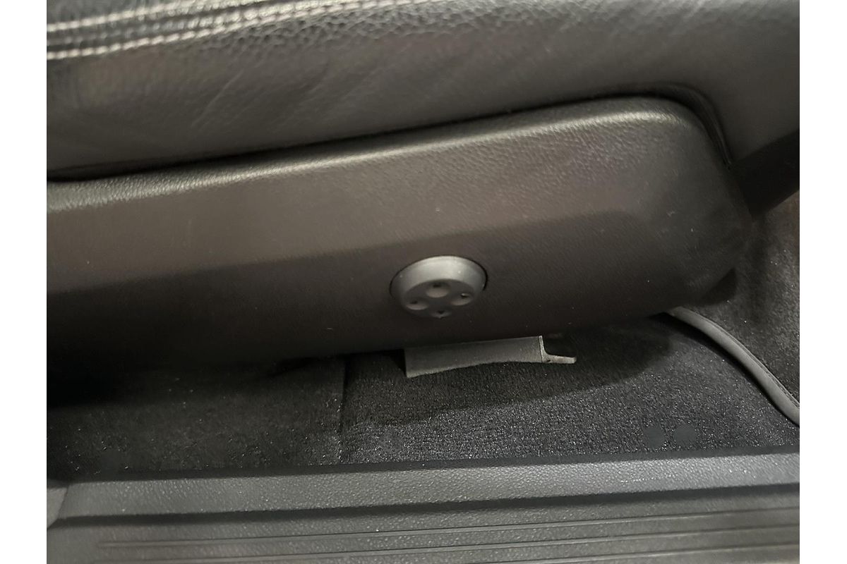 2013 Mercedes-Benz E-Class E300 BlueTEC Hybrid W212