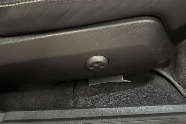 2013 Mercedes-Benz E-Class E300 BlueTEC Hybrid W212