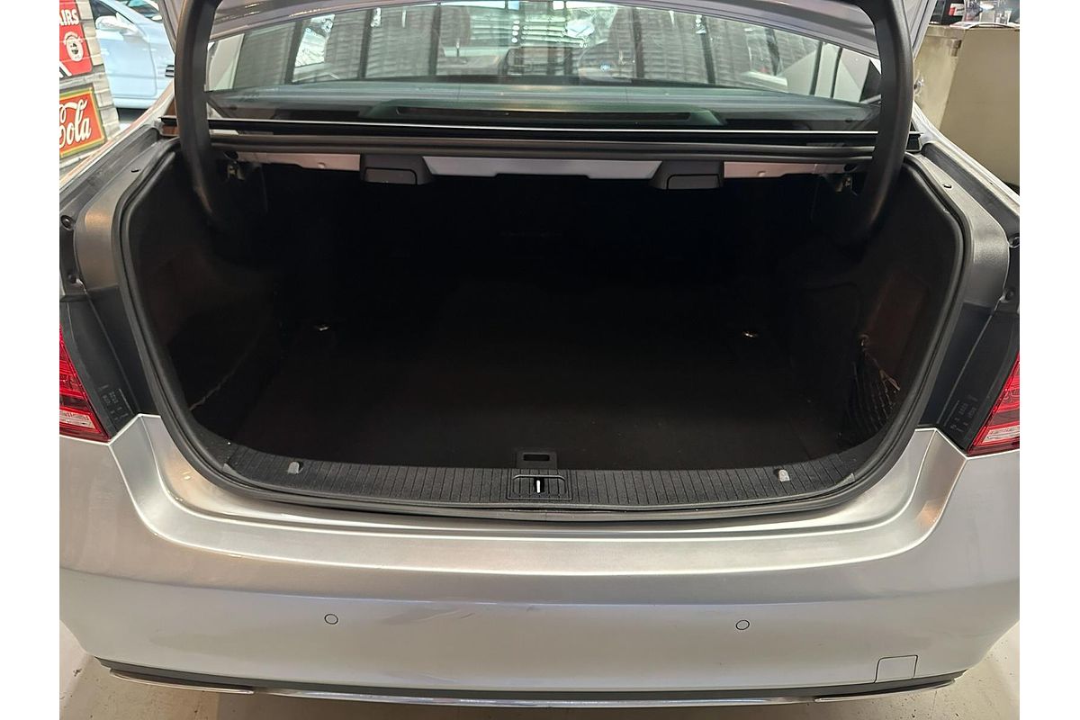 2013 Mercedes-Benz E-Class E300 BlueTEC Hybrid W212