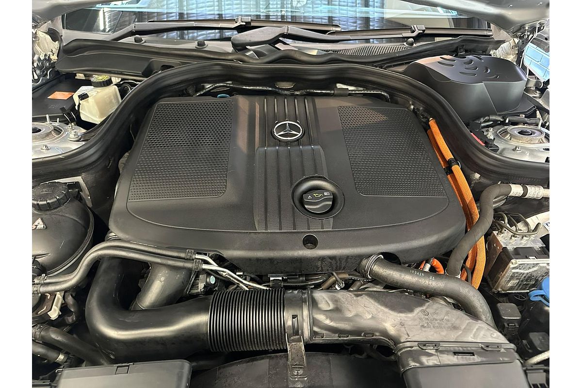 2013 Mercedes-Benz E-Class E300 BlueTEC Hybrid W212