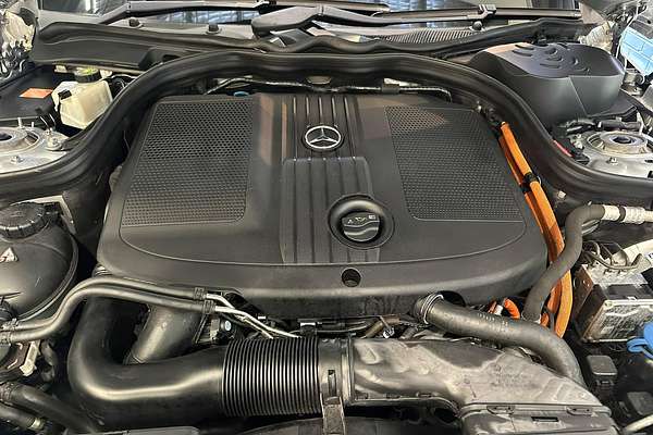 2013 Mercedes-Benz E-Class E300 BlueTEC Hybrid W212