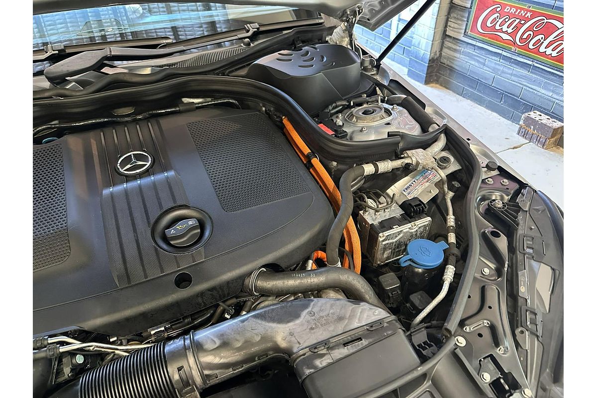 2013 Mercedes-Benz E-Class E300 BlueTEC Hybrid W212