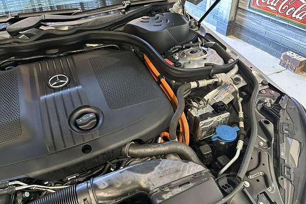 2013 Mercedes-Benz E-Class E300 BlueTEC Hybrid W212