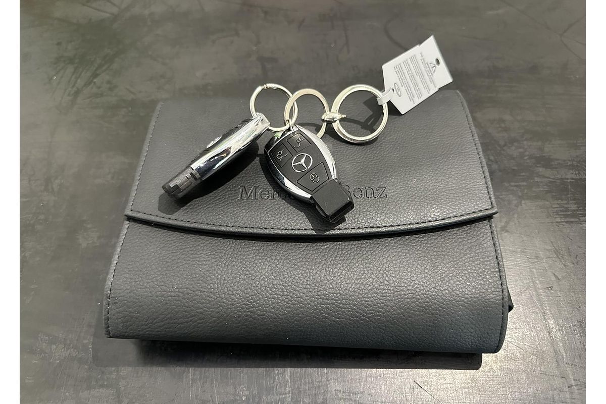 2013 Mercedes-Benz E-Class E300 BlueTEC Hybrid W212