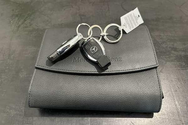 2013 Mercedes-Benz E-Class E300 BlueTEC Hybrid W212
