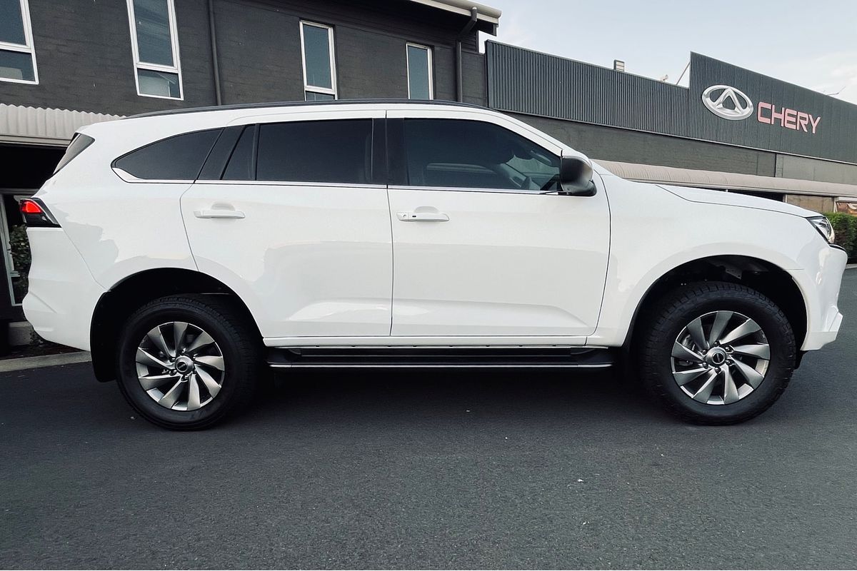 2023 Isuzu MU-X LS-U
