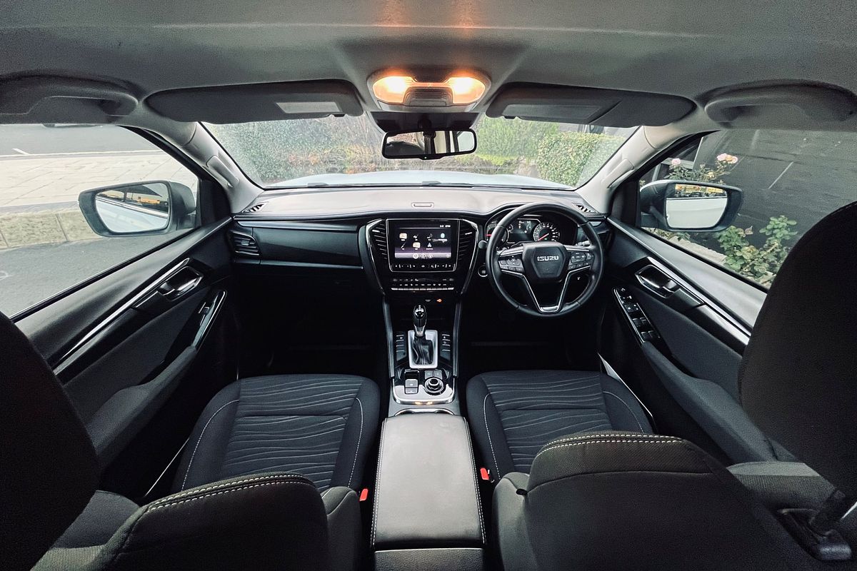 2023 Isuzu MU-X LS-U