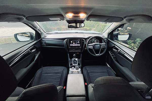 2023 Isuzu MU-X LS-U