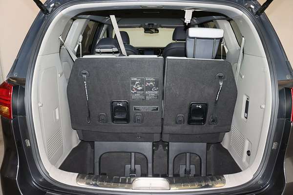 2016 Kia Carnival Platinum YP