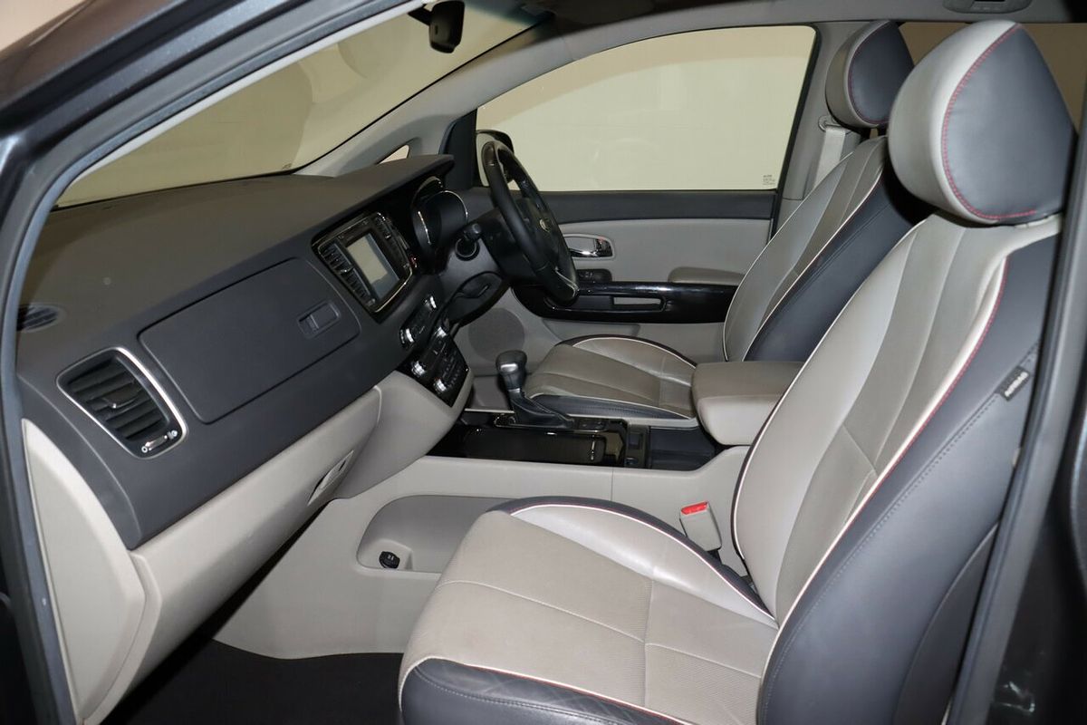 2016 Kia Carnival Platinum YP