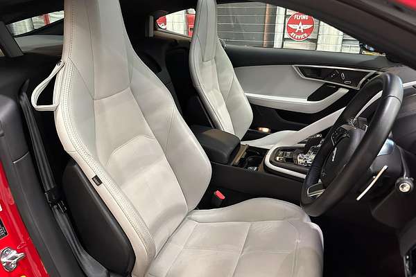 2019 Jaguar F-TYPE R-Dynamic 280kW X152