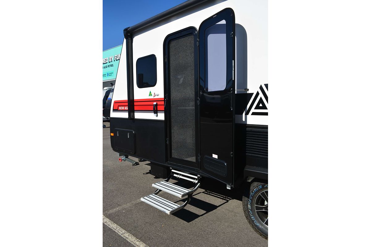 2025 New Age Big Red 19ft Slider