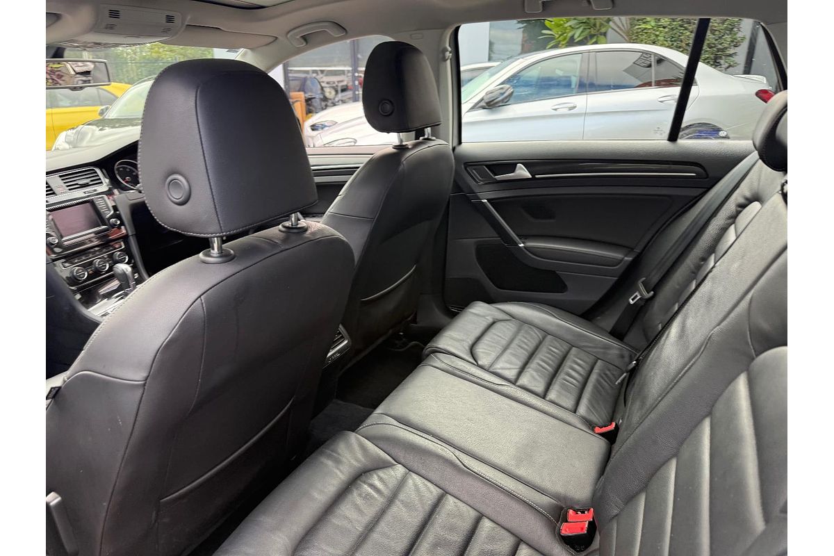 2015 Volkswagen Golf 103TSI Highline 7