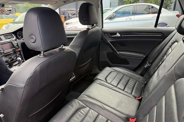 2015 Volkswagen Golf 103TSI Highline 7