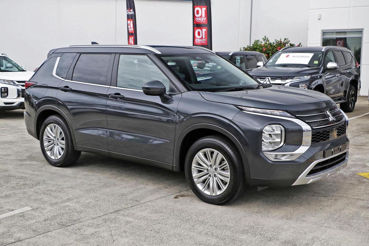 2024 Mitsubishi Outlander LS ZM