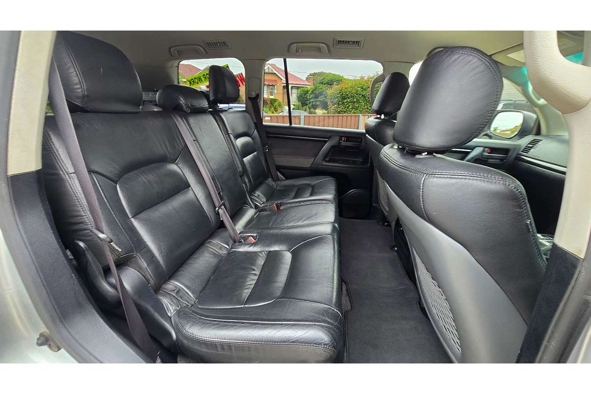 2014 Toyota Landcruiser GXL VDJ200R
