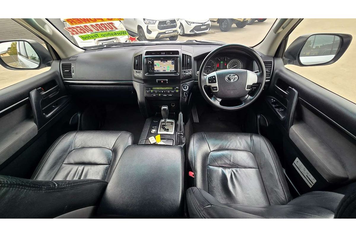 2014 Toyota Landcruiser GXL VDJ200R
