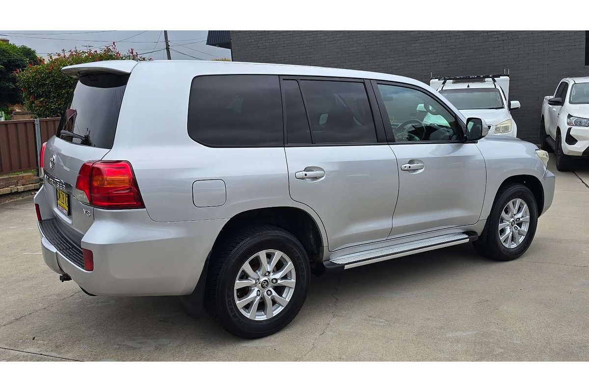 2014 Toyota Landcruiser GXL VDJ200R