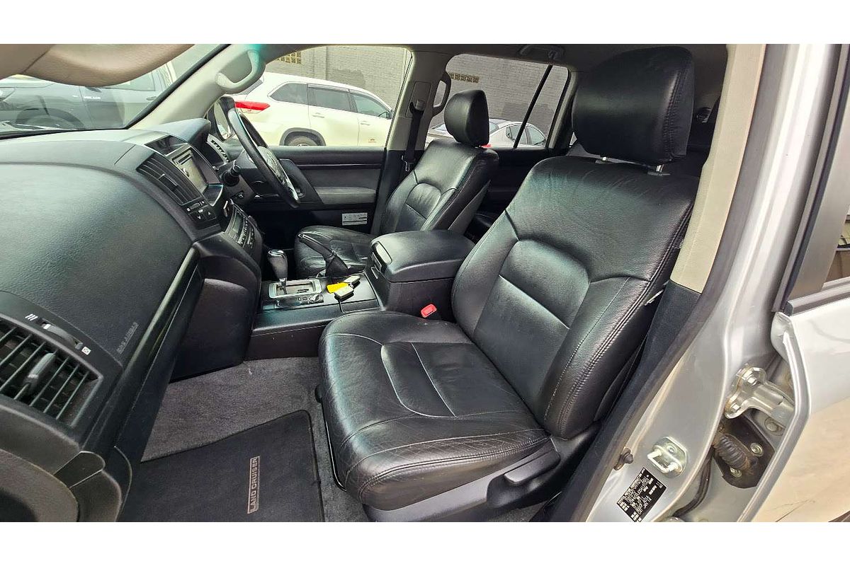 2014 Toyota Landcruiser GXL VDJ200R