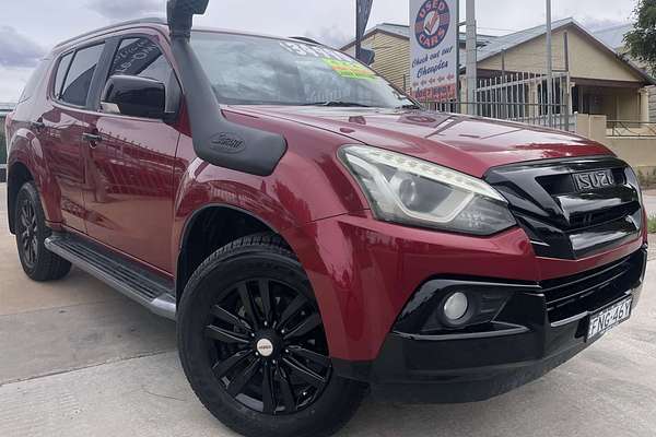 2018 Isuzu MU-X LS-T