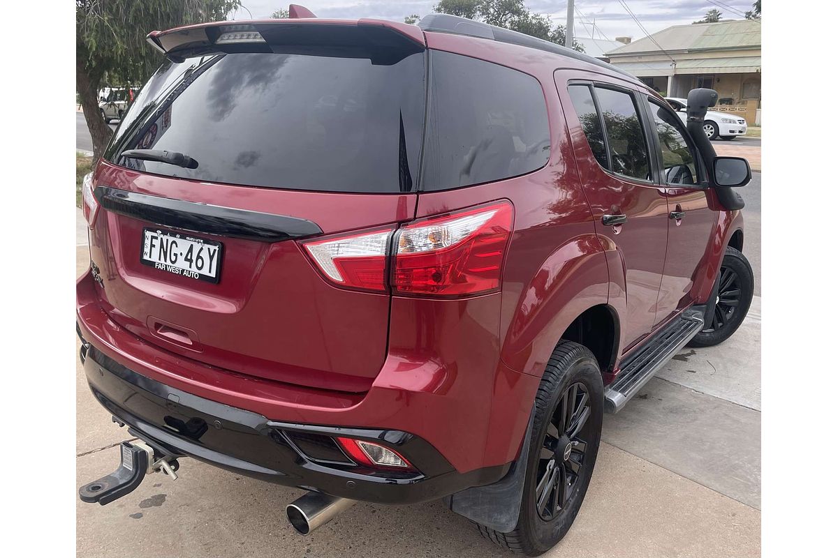 2018 Isuzu MU-X LS-T